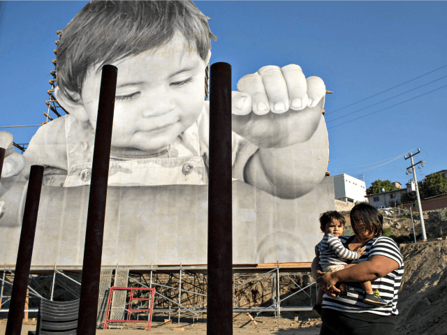 Chris_1791's tweet photo. #Illegal_Alien Births of Anchor Babies Cost U.S. Taxpayers $2.4B Every Year https://t.co/hsbhCyptYf via @BreitbartNews https://t.co/LnOYX4ROaE