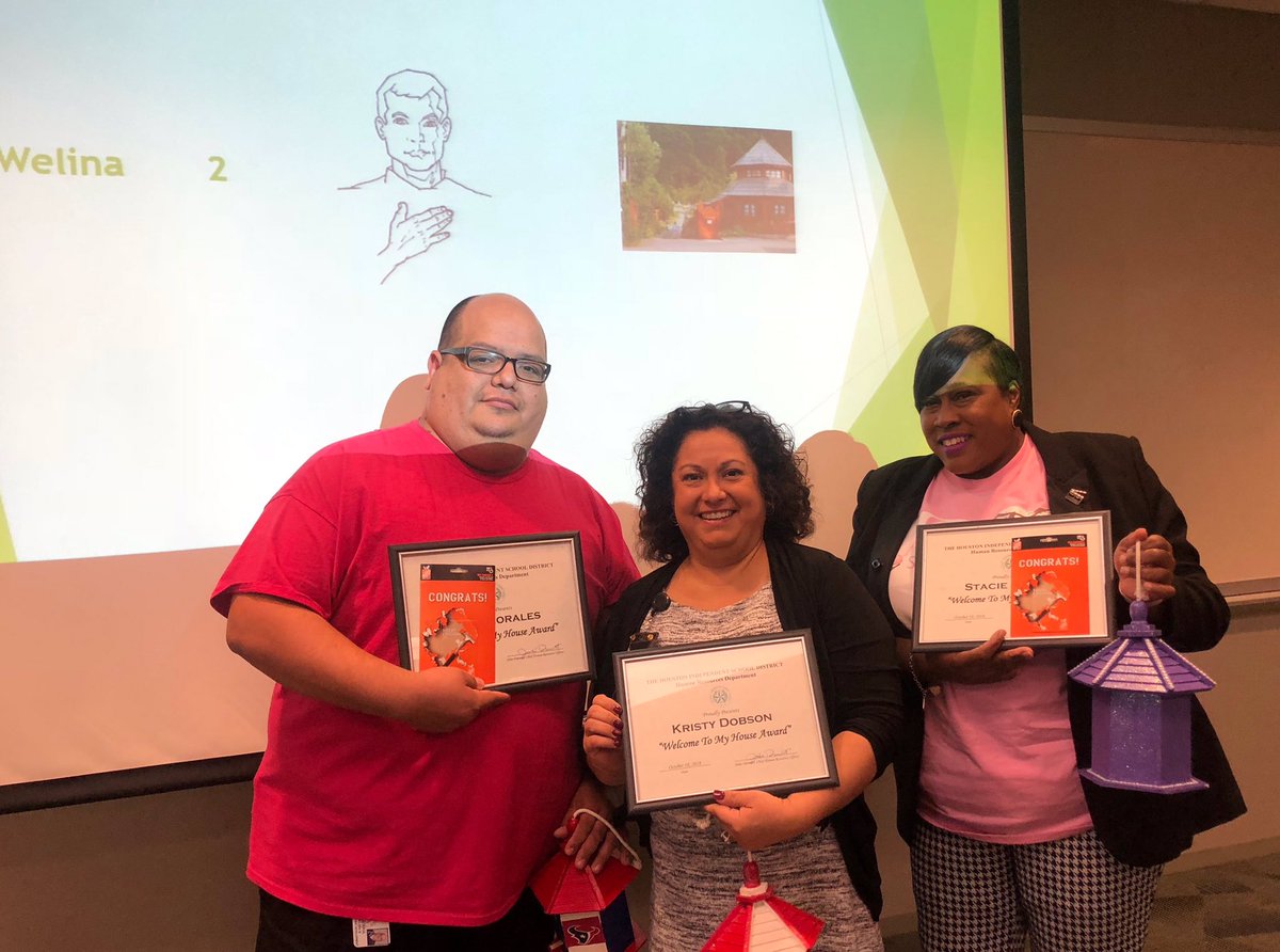 Thank you to @ArtcdCdill2, art teacher extraordinaire @ElmoreTigers for customizing the Welcome to My House awards. You and your art rock!