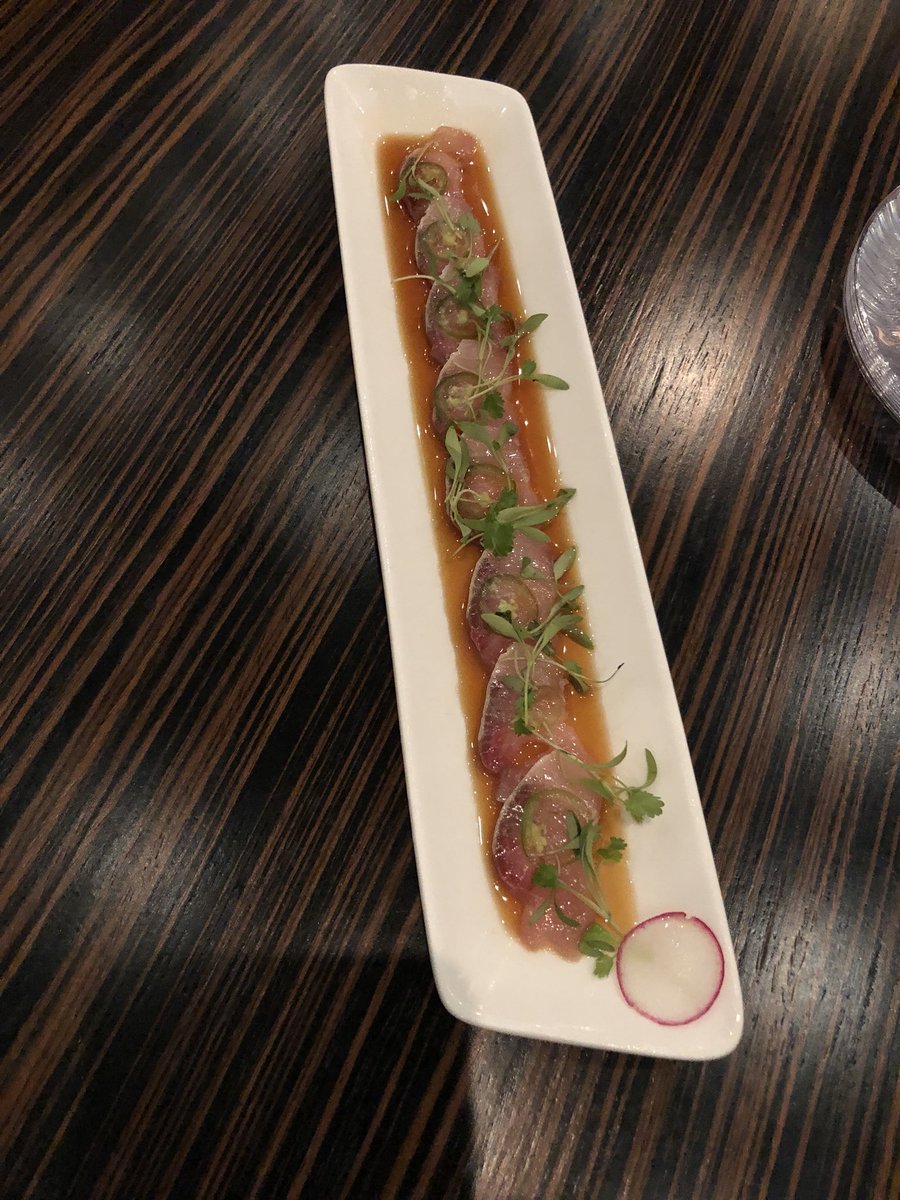 LindsayDigital's tweet photo. Stop #4 on my #AvalonFoodie #MFBar #Sushi https://t.co/YrV5NjNSED