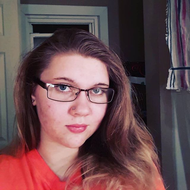 HonestOctober's tweet image. #Repost @hayley_rose_26
・・・
Since it's honest October I should be honest about how I feel about my hair I absolutely hate my hair it's such plain boring blonde and it is to straight! and it won't hold any dye but pink 😔#honestoctober
.
.
.
.
.
.
.
#m… ift.tt/2EaucFS