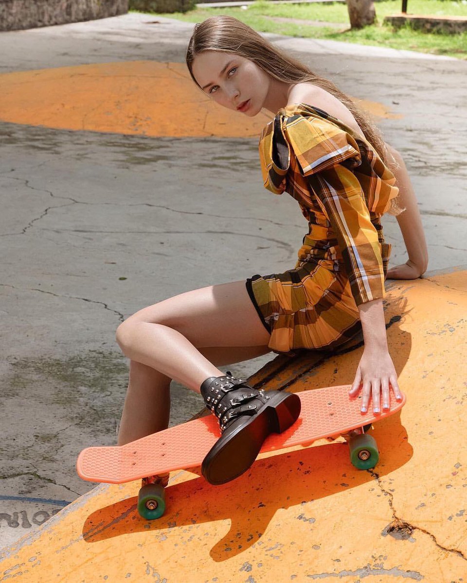 MrIvank's tweet photo. NAZARIO Dress editorial Grazia México.
Foto @ivanaguirrefotografo
Stylist @annielask
Model
MUA @gusbortolotti •
•
•
#TEAMAVALOS
•
•
•
•
•
#IvanAvalos #mexicandesigner #spring #summer #newcollection #ivankavalos #ivanavalos #shoot #nazario #tartan https://t.co/gTMb0GUEIs
