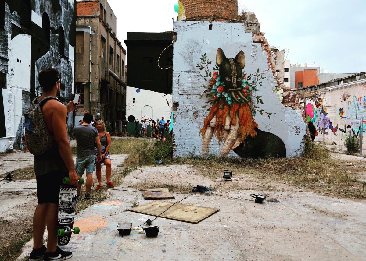 street_photos_'s tweet photo. “Varají Sakti” Poble Nou #Barcelona 2016 A journey through graffiti in urban life. #Collection #graffiti #streetphotography #art #streetart #streetarteverywhere #ourstreets #catalunya #globalfotografia_streets. #WHPlightandshadow #life #streetphoto https://t.co/NIwKlJZMrx