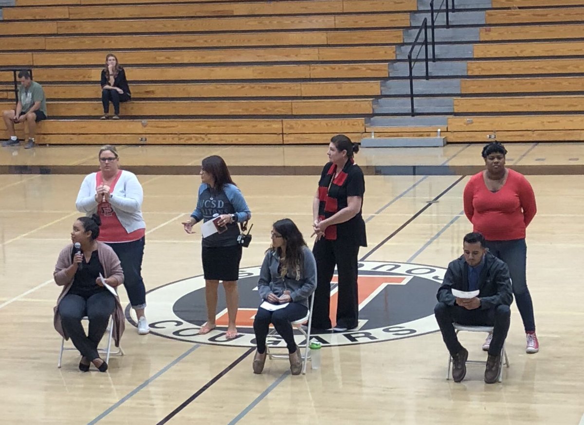 Kel_Grigsby's tweet image. Big thanks to our #alumnipanel for talking #collegeandcareer with our freshman today! And shout out to our #ASL interpreters @ehscougars #WeAreEscondido