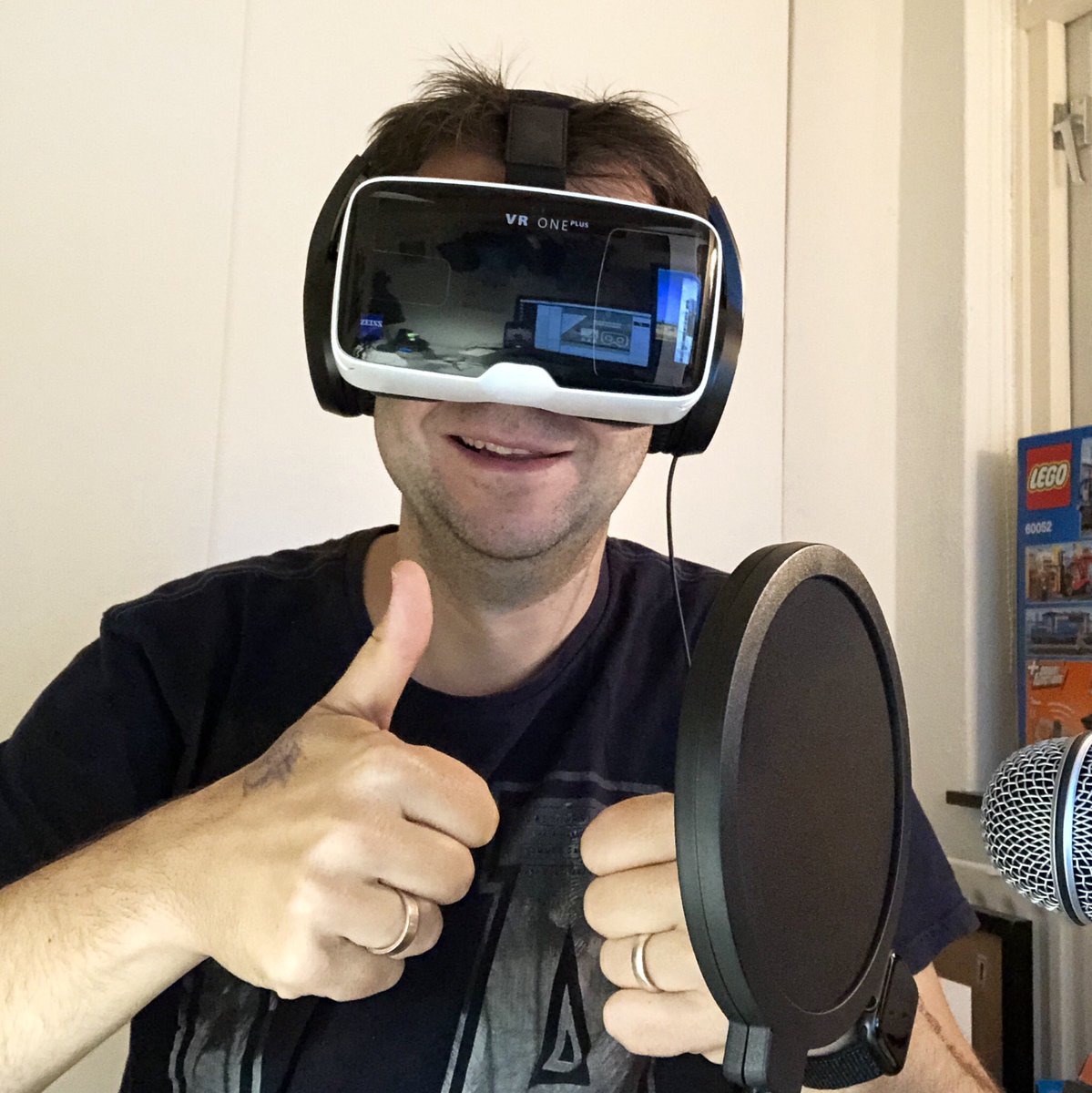 clasener's tweet photo. I've enjoyed teaching VR on the https://t.co/U64e9Guh5G course tonight with Premiere Pro. @AdobePremiere @Adobe @AdobeEdu #AdobeGenPro https://t.co/hua0HqfOPa