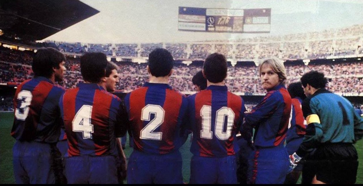 FOTOS HISTORICAS O CHULAS DE FUTBOL DpLCpASX4AAY4Q5