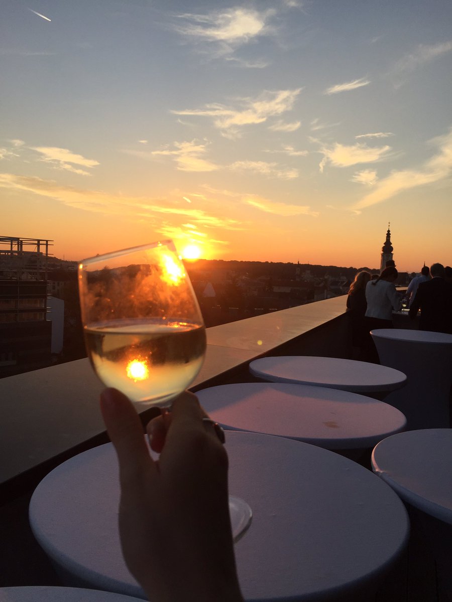 respACT_at's tweet photo. Bei Sonnenuntergang ging ein spannender CSR-Tag zu Ende. Wir bedanken uns bei allen die den #csrtag2018 zu so einem Tag voll Inspiration und Austausch gemacht haben! In Zukunft gilt es mehr denn je to #thinksustainable und #actdigital https://t.co/WRKNCdmozt