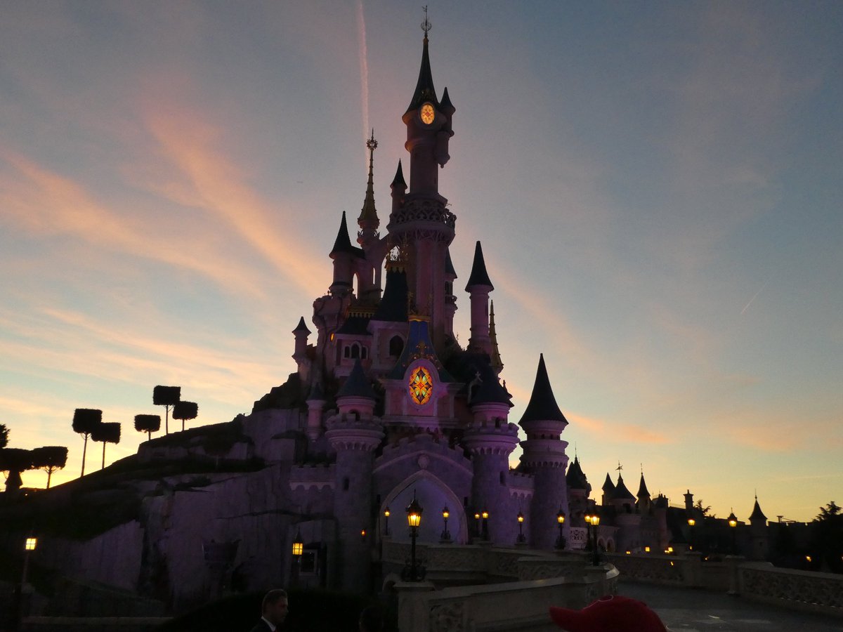 PastaPrincess14's tweet photo. Of all the @DisneyParks castles in the world, I think Sleeping Beauty's Castle at #DisneylandParis might be my favorite. Can't wait to go back! @DisneyParis_EN https://t.co/sUbbB7dd2f