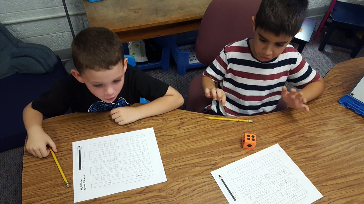 JessicaMLeslie's tweet photo. @WLETigers First grade learned a fantastic game called High Roller! #strategicthinking #mathworkshop #authenticpractice https://t.co/KxYyByEP5d