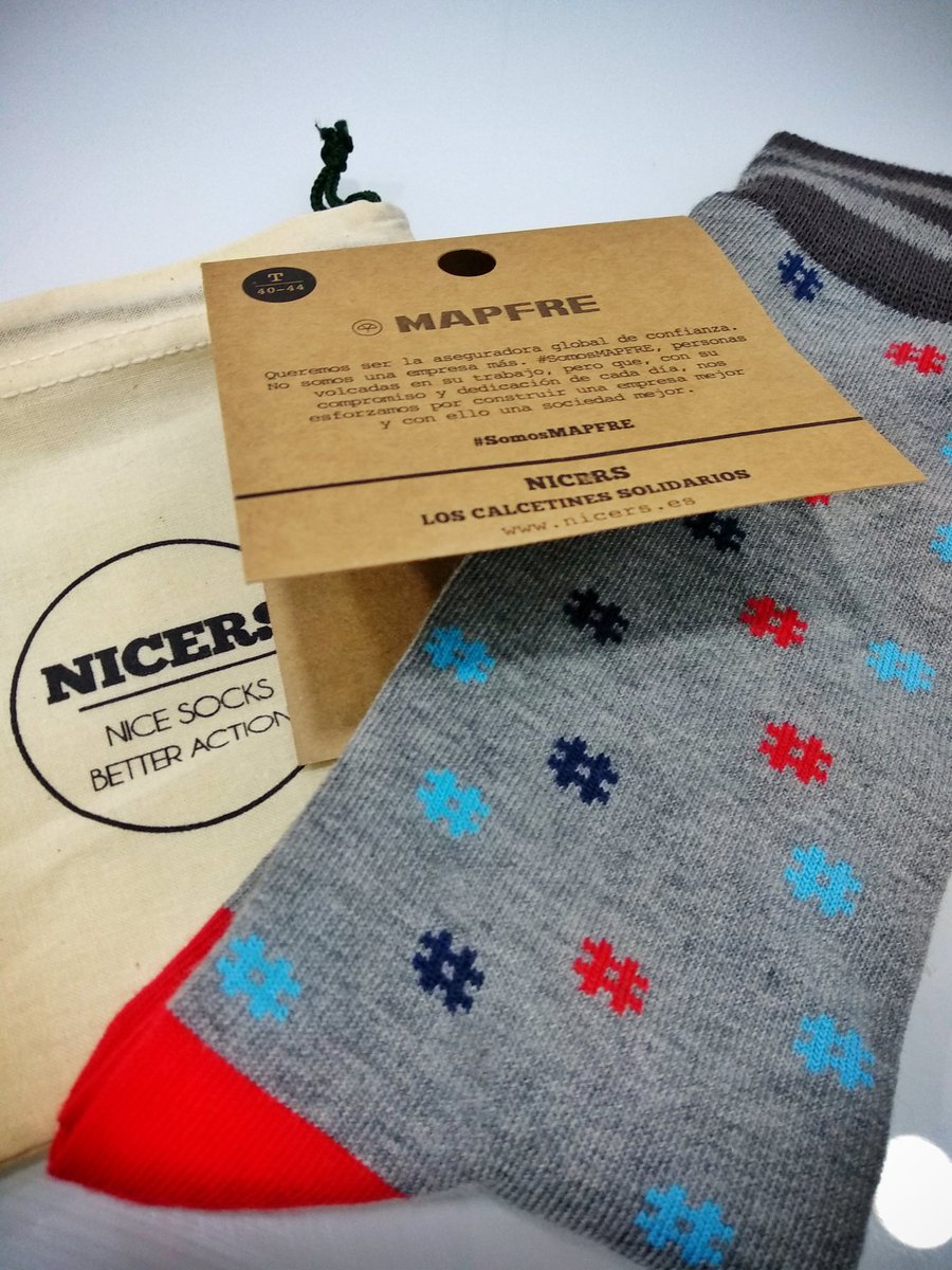 clintdirtyharry's tweet photo. Tres días de formación y trabajo duro en redes sociales, de mano del equipo de @mitus82 con charlas motivadoras y workshops super interesantes, que acaban con este regalo solidario que ha diseñado @wearenicers .  Jaime, qué gran equipo hacéis y que buen rollo desprendeis. https://t.co/1PTp54DvIQ