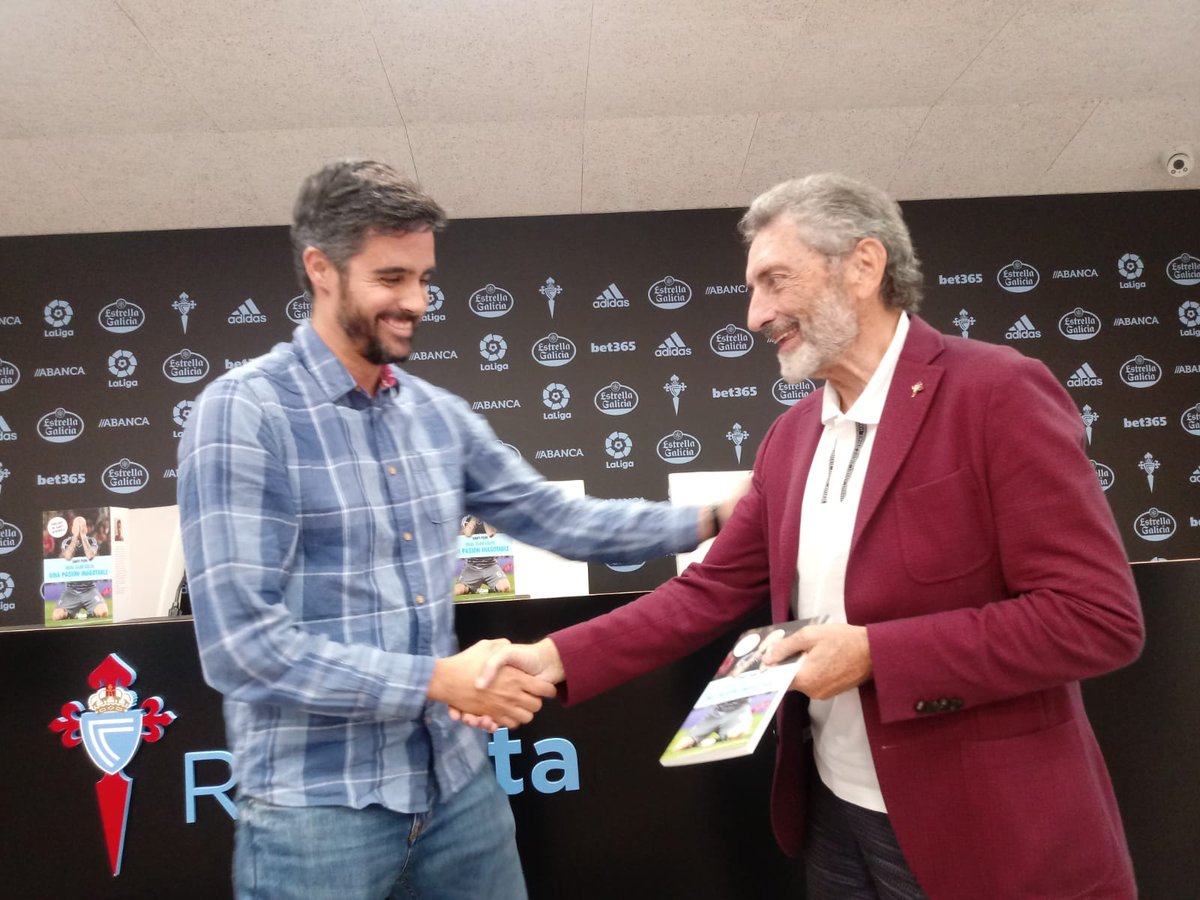 santipeon's tweet photo. Gracias, @RCCelta 
Gracias, presidente Mouriño. 
Gracias, vice Posada.
Gracias, jefes de área del club.
Gracias, Pepe Méndez.
Gracias, Jesús Sánchez y Agrupación de Veteranos.
Gracias, compañeros de COPE.
Gracias, #EmboraEdicións.
Gracias, familia.

Ha sido un día muy especial https://t.co/OcTz9dgLdO