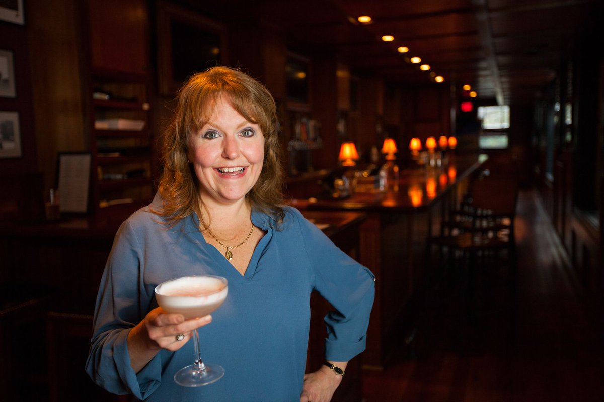 lolasbardc's tweet photo. We're proud to be known for our friendly staff. Who is your favorite bartender here at Lola's?!
#WashingtonDC #LolasBarDC #HillRestaurantGroup #DCBar https://t.co/04pkWOM6Ok