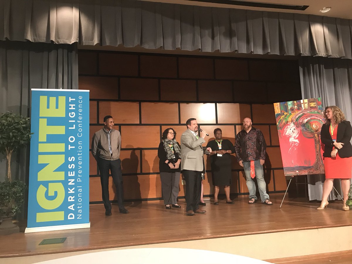 Darkness2Light's tweet photo. We are proud to have partners like the @MemphisCAC! Thank you for being amazing host in Memphis. We know this painting will find a special home in your new space. #IgniteMEM https://t.co/KXJipsTqrn