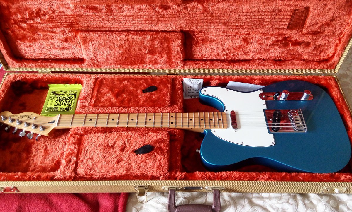 femurguitars's tweet photo. Ahora voy por mi segunda #Calibracion , en esta ocasión voy a trabajar en una #Fender #Telecaster

#Femur #FemurGuitars
#DejaQueLaMagiaActue

#FenderGuitars #FenderLovers
#FenderTelecaster #FenderFamily
#Arica #Rock #Chile https://t.co/bMj305gOkx