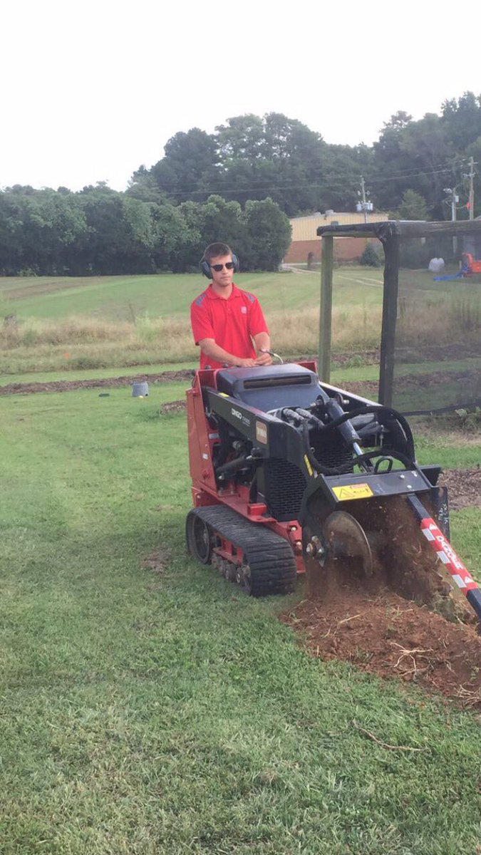 StateTurf's tweet photo. Miller Sawyer, Hometown: Garner, NC, Graduating: Spring 19, Worked at: Lonnie Poole GC, Country Club of North Carolina, John Deere-Revels Turf &amp; Tractor                             Miller’s our Turf Club President, he is better known as “El Presidente” and always reps John Deere! https://t.co/21cwHcFKkT