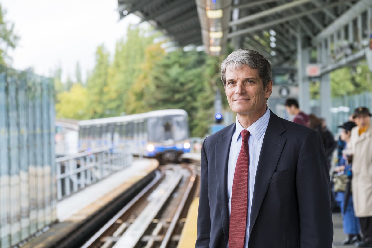 local_bc's tweet photo. NEW POST: @TransLink CEO Kevin Desmond talks to #VoteLocalBC about the municipal election, getting ready to work with a new Mayors’ Council, and his advice for candidates looking to make a difference on transportation. #vanpoli #bcpoli #vanelxn18 https://t.co/bByExlKv4S https://t.co/Vkbvc0i30X