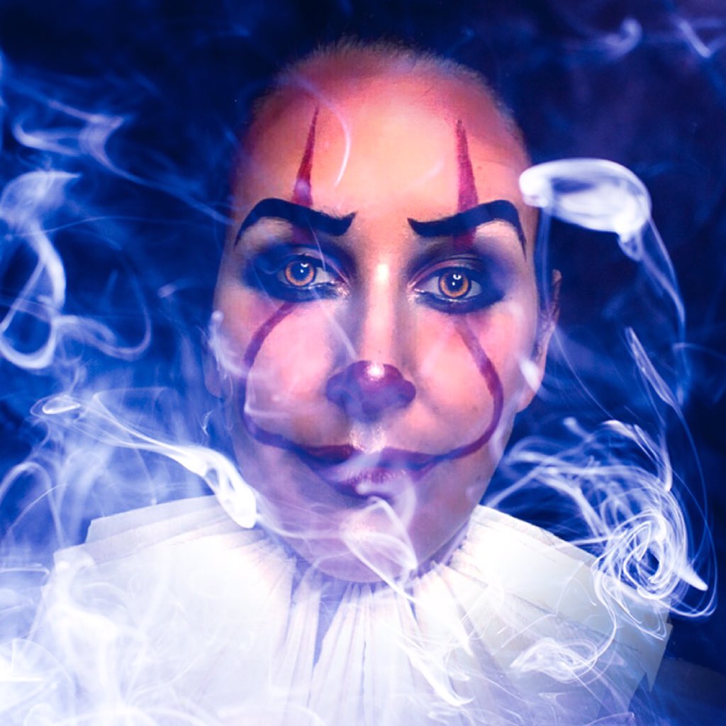 Beautonix's tweet photo. #pennywise #Halloween #makeup Using @MakeupRVLTN #spectre #sfxpallette https://t.co/HjWI6VQG3K