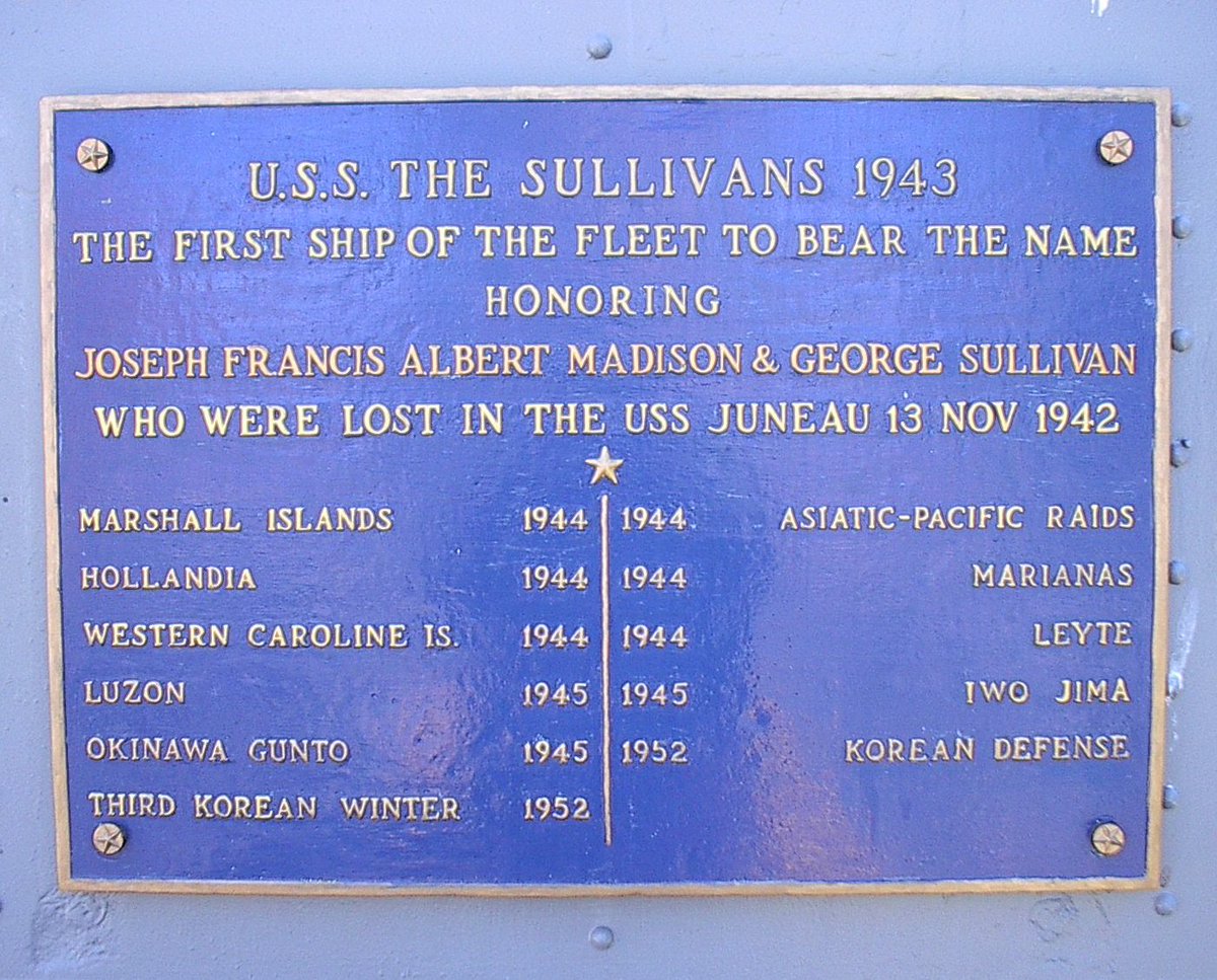BfloNavalPark's tweet photo. #OTD 1942 keel of #FletcherClass destroyer w/ hull number #DD537 was laid at Bethlehem Shipbuilding in #SanFrancisco. Initially known as the Putnam, for #USNavy officer Charles Putnam (1854-82), the ship was renamed for the five #SullivanBrothers killed in action. #NavalHistory https://t.co/RCugQ19Pco