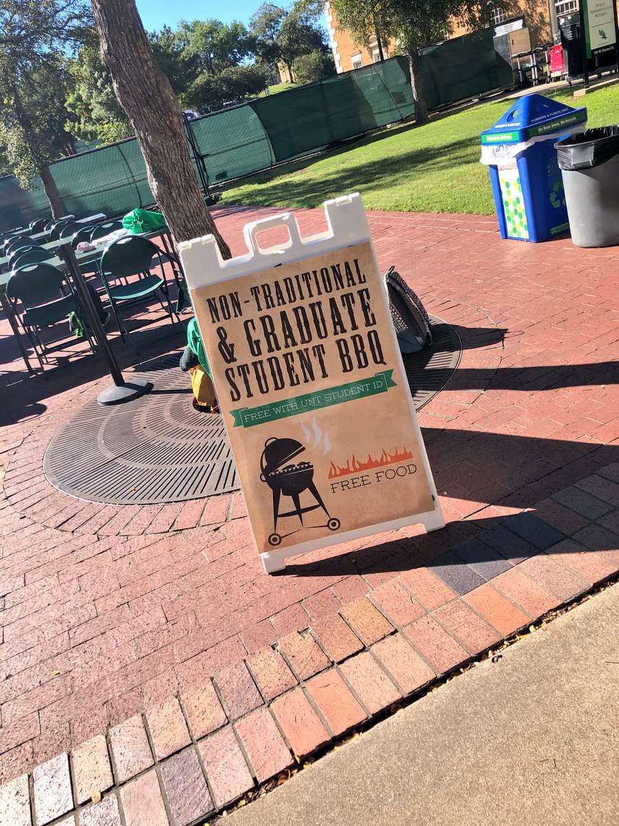 UNToffcampus's tweet photo. #NonTradWeek #UNT #GMG 😎🦅 https://t.co/Bv6sxbfQgP