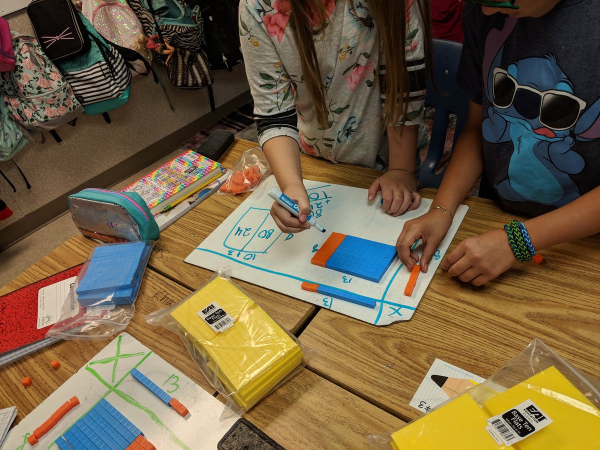 LHolley818's tweet image. Multiplying larger numbers with an array model!  #makingmathmatter #leadYCSD #iteachmath