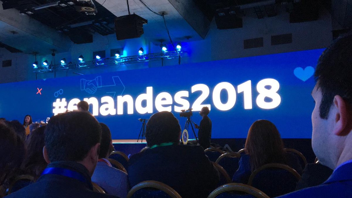 F_reconocer's tweet photo. incluir a adultos mayores al mundo digital, permitir un acceso y potenciar sus emprendimientos a través de la tecnología. 
Nos llevamos una grata jornada en #Enandes2018 

Al reconocer al adulto mayor, reconocemos nuestra historia. @CajaLosAndes https://t.co/rFhOed0h78