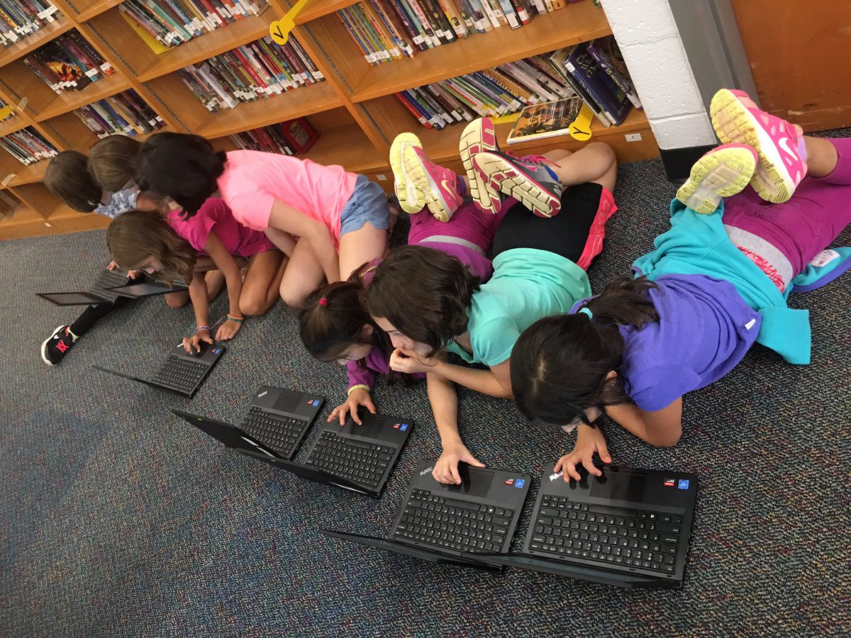 andie245's tweet image. Coded with 80+ 3rd’s today continuing #AdaLovelaceDay18 @MeriwetherLES @chalkrelic @destinietee #acpslibs #kidscode