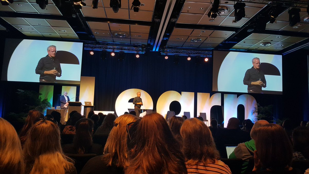 curiousljw's tweet photo. When class sizes are too large,  you cannot effectively collect the small data needed for great teaching.  #ulearn18 @chrishipkins https://t.co/4ZFyPjvVx5