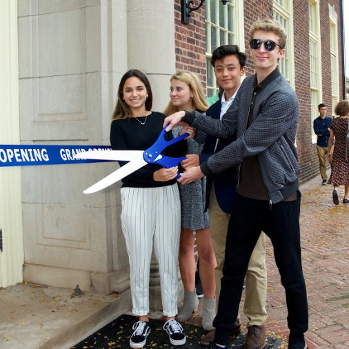 loomischaffee's tweet photo. Students toured the much-anticipated Scanlan Campus Center and PHI @PearseHub for the first time at the Grand Opening celebration yesterday. Read more: https://t.co/OJ8NiPShat. View photo gallery: https://t.co/2xtCxDFSxM #PurposeLived #IslandLife #PelicanPride https://t.co/1DWz02bBzy