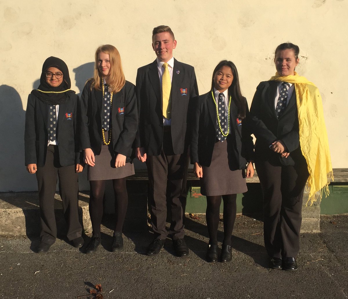 Great launch assembly by our new team of advisors for our STEP project today and plenty of our students wearing yellow to mark #MentalHealthAwarenessDay #WorldMentaHealthDay