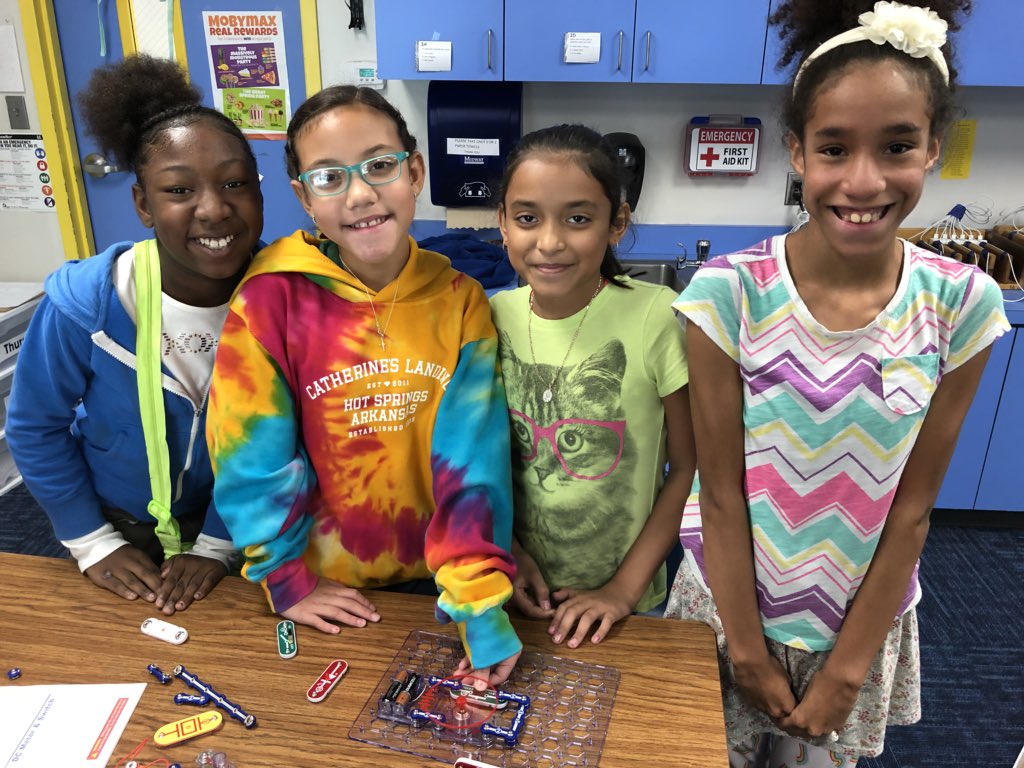 TeacherLTepe's tweet photo. These girls were so proud of their circuit and I am too! #transferofenergy #1MidwayScience #ThisIsWoodgate https://t.co/Y0R2O57a9i