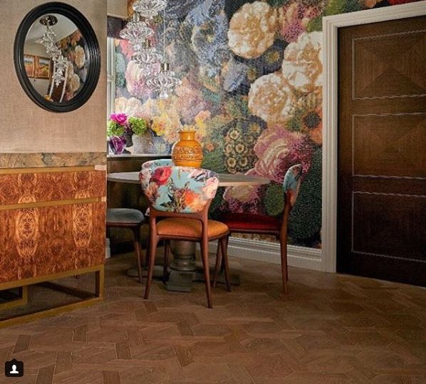 E7_Flooring's tweet photo. We really enjoyed working on this project by @kiadesigns with its beautiful floral mosaic wall feature - our mansion weave parquet shows it off very well.
.
.
#mansionweave #woodflooring #interiordesigns #luxuryliving #homedesign #parquetflooring #element7flooring https://t.co/P8LRLZAuSX