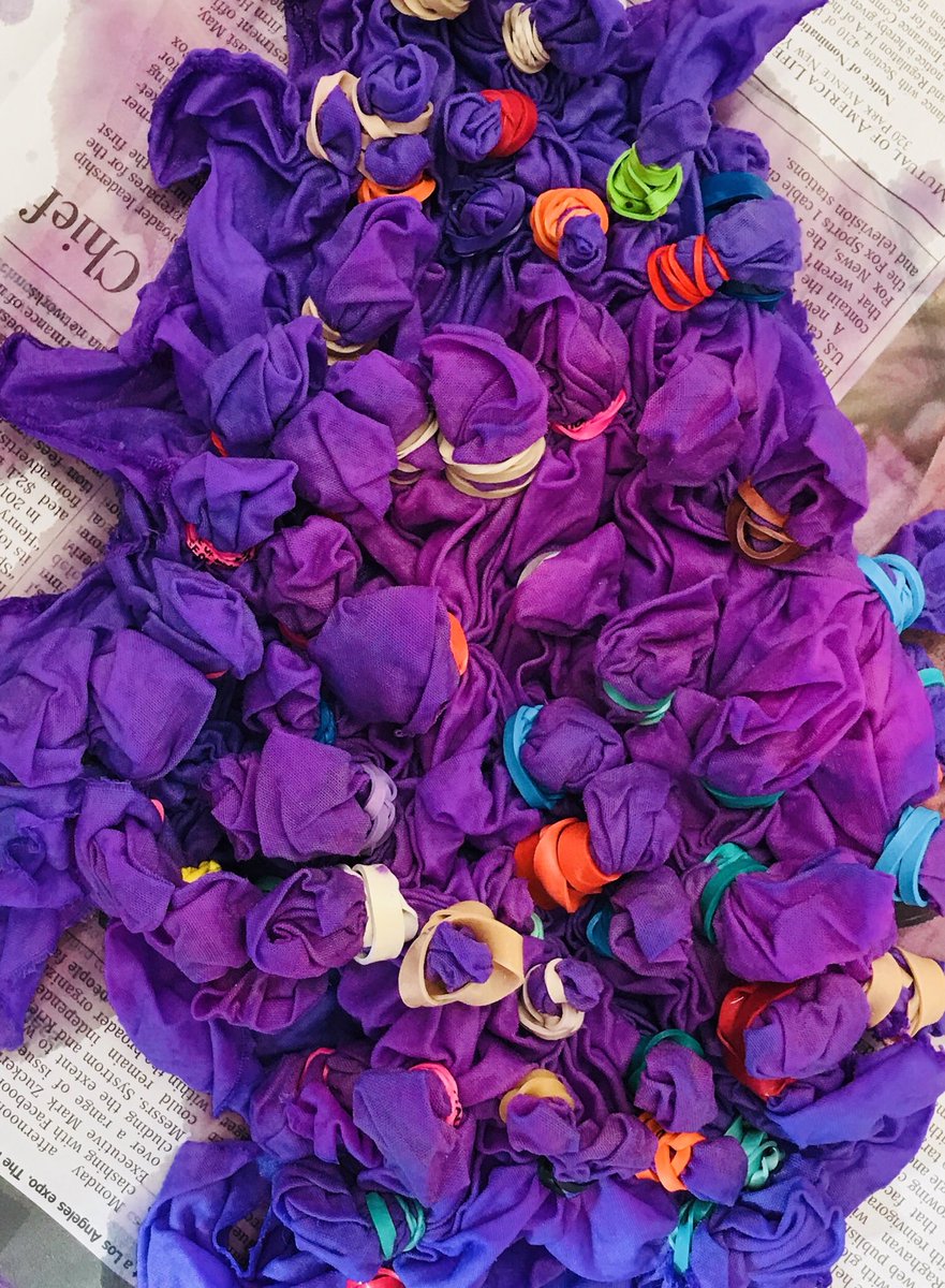 qikenwing's tweet image. Kid-made alum mordant + kid-made purple cabbage + kid-crafted shibori technique = the vibrant, strange, magic of #MakerCenteredLearning - @AgencybyDesign @WISRedDevils  @JimReesePZ @pdc_wis #makered