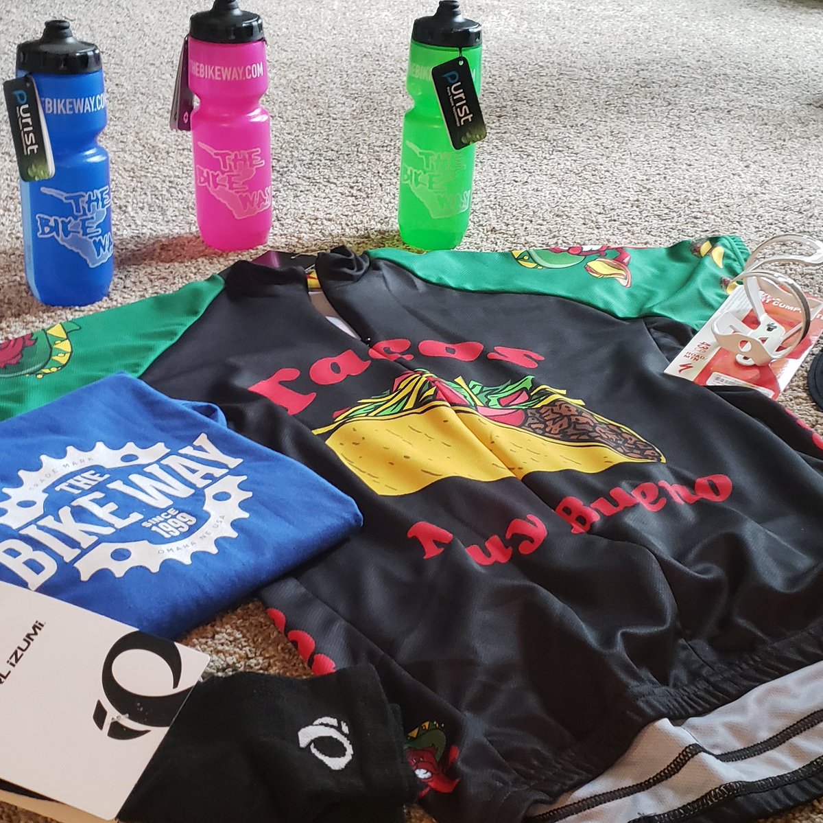 MWHScycling's tweet photo. Prizes for tomorrow night's NICS GlowRide are ready to go! Venue change to Standing Bear Lake, details on FB page. Thanks Bike Way for helping with prizes, Taco jersey is top prize! @NICSbikes @thebikeway #glowride2018 https://t.co/xyxYI4cHe6