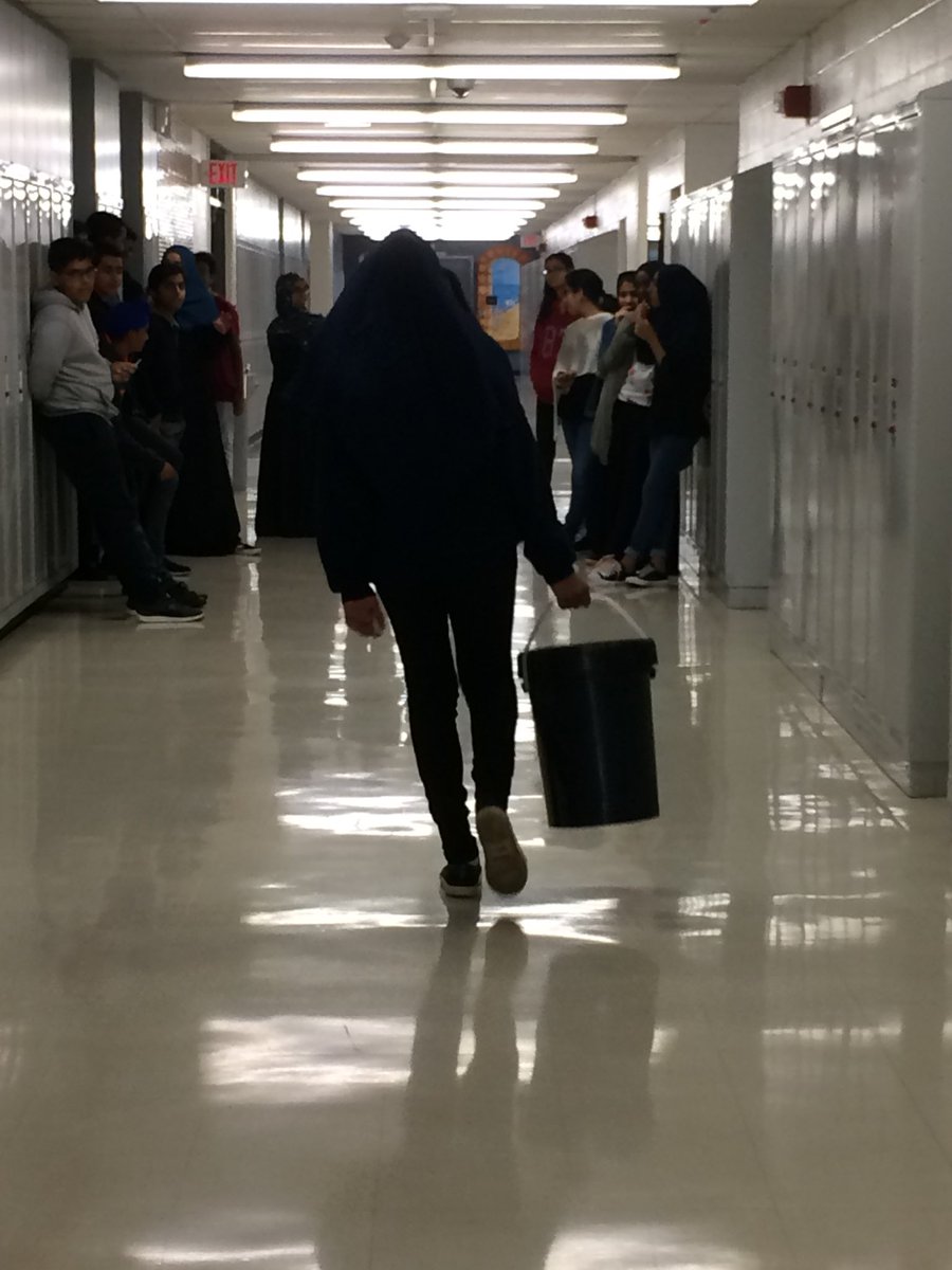Miss_DTran's tweet photo. SNC1D0 Ss @LincolnAlexSS making connections on how innovation impacts society and environment through a design challenge for a more #effective, #sustainable way to transport water. #costofconvenience #materialeconomy #peelEML #assessPeel https://t.co/m1EhQhLMn8