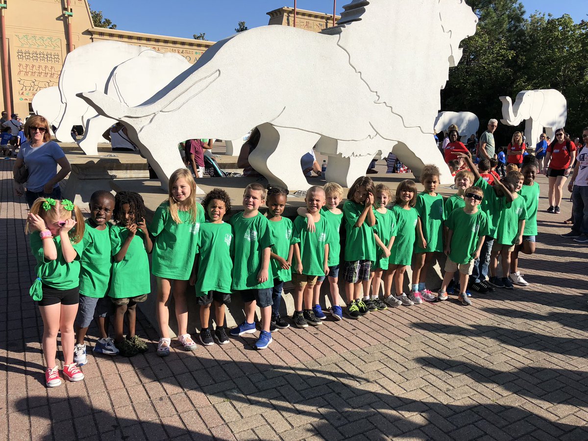 MarionMSTmagnet's tweet photo. Fantastic Fall Fun at the Memphis Zoo! Ms. Laneβs kindergarteners enjoyed a day full of exploring and observations! #raisingthebar inside and outside #patriotclassrooms #creatingthefuture #futurezoologists #ONEpatriotONEcommunity https://t.co/W1WM314C0P