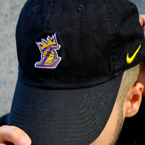 nike lakers cap