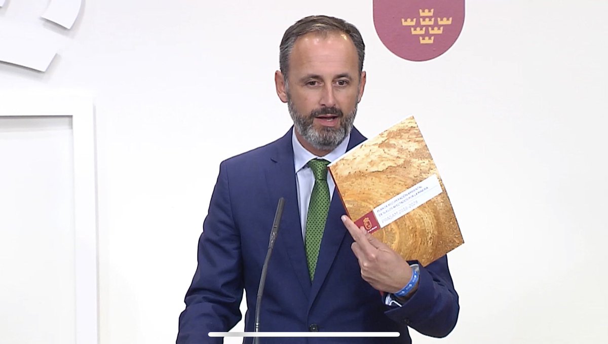 jacello's tweet photo. Hoy hemos presentado en Consejo de Gobierno el #PRASAM “Plan de Recuperación Ambiental de Suelos Afectados por la Minería”:
✅ 30 medidas estratégicas
✅84,8M€ de presupuesto
✅ Plan 2018-2028
✅Ley de Medidas Urgentes en espacios mineros. https://t.co/bJzI9Xu9Vn
