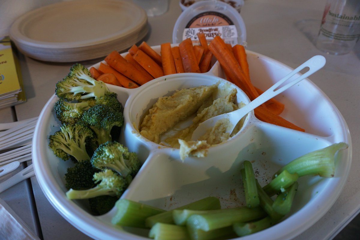 lt_doug's tweet photo. 2/ Ulu is low in fat, low glycemic, non-GMO, gluten-free, and an excellent source of fiber.  There's ulu hummus, ulu chocolate mousse.  I watched the HUPC staff in the ulu production kitchen and even planted a ulu tree.  ##HUPC #aina #pono #Farmtoschool #ltgovdougchin https://t.co/gyYOc6xwvV