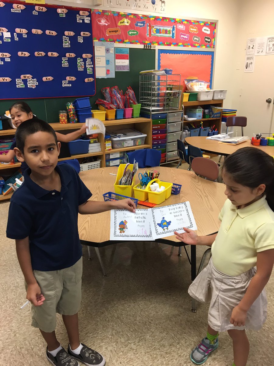 Giving compliments during morning meeting. We have been spreading kindness all week! <a href="/BaltzBears/">Baltz Elementary School</a> #WeAreBaltz