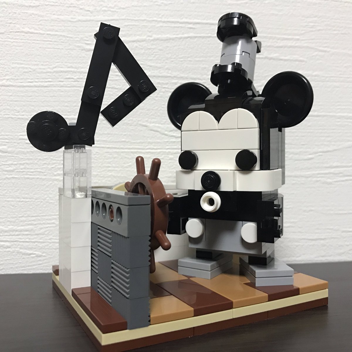 むっち 3 11音楽の日ver 花の匂い 再現 A Twitter Legoブリックヘッズのミッキーをベースに 蒸気船ウィリー 版ミッキー マウスをつくりました 口笛を吹きながら舵を切るシーンをジオラマで再現してます Lego レゴ Brickheadz ブリックヘッズ むっち 3 11音楽の日ver 花の匂い 再現 A Twitter Legoブリックヘッズのミッキーをベースに 蒸気船ウィリー 版ミッキー マウスをつくりました 口笛を吹きながら舵を切るシーンをジオラマで再現してます Lego レゴ Brickheadz ブリックヘッズ