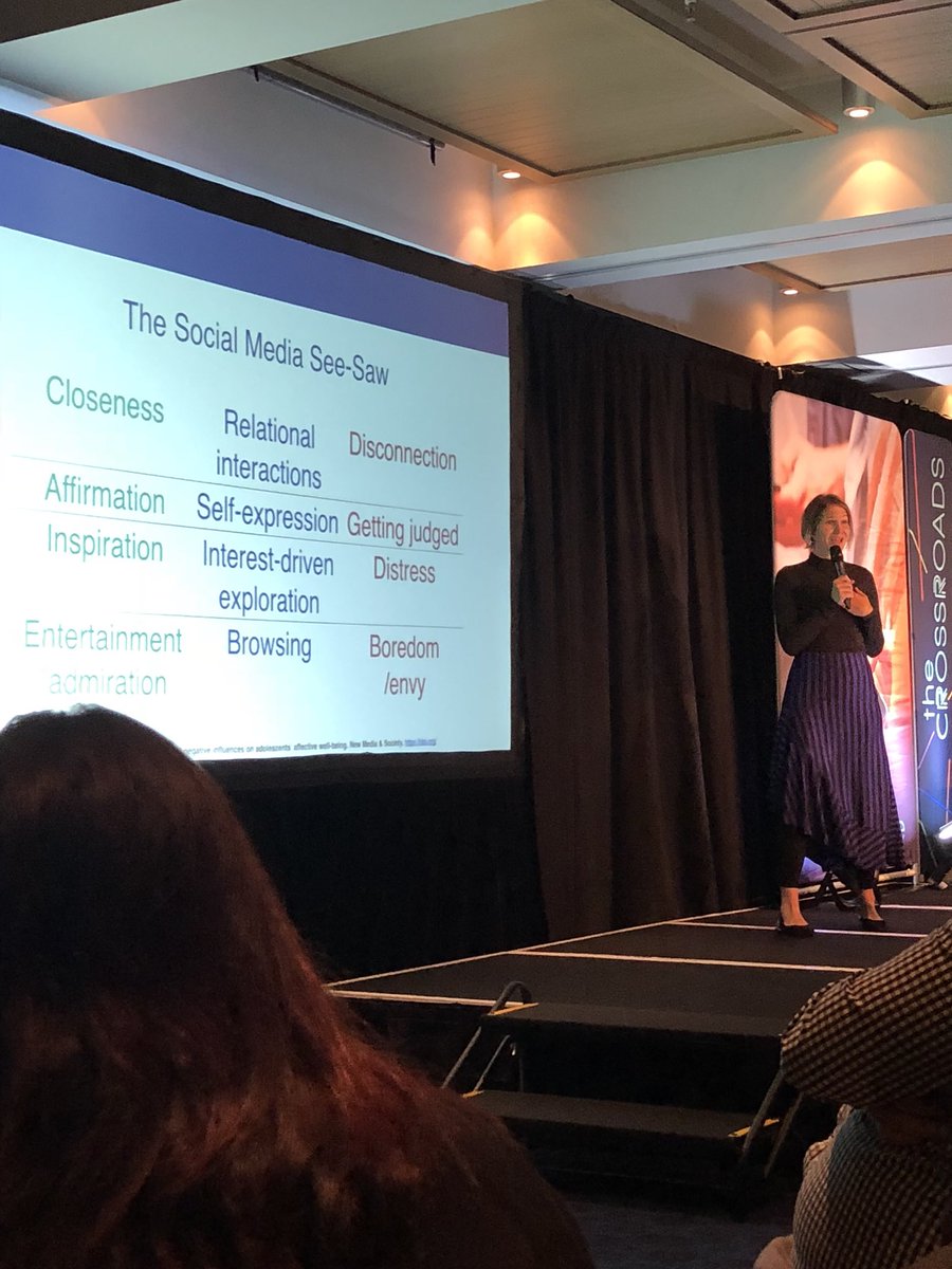 Love love loving this nuance around the convo on ‘is social media good or bad?’ — research is showing it’s more about *how* people are using it, and what happens when they reach out. #socialmediaseesaw #anjadinhopl #facebookresearch <a href="/netsafeNZ/">Netsafe NZ</a> #safeonline18