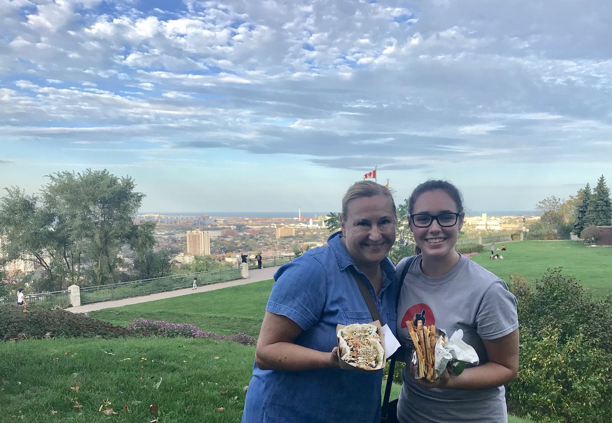 ConcessionBIA's tweet photo. DELICIOUS dinner with a view ...and great company @deannaallain ❤️ @JonnyBlonde @gorilla_cheese @ConcessionBIA #concessionst #supportlocal #bestviewsinthecity #hamont https://t.co/58y6iZlazL