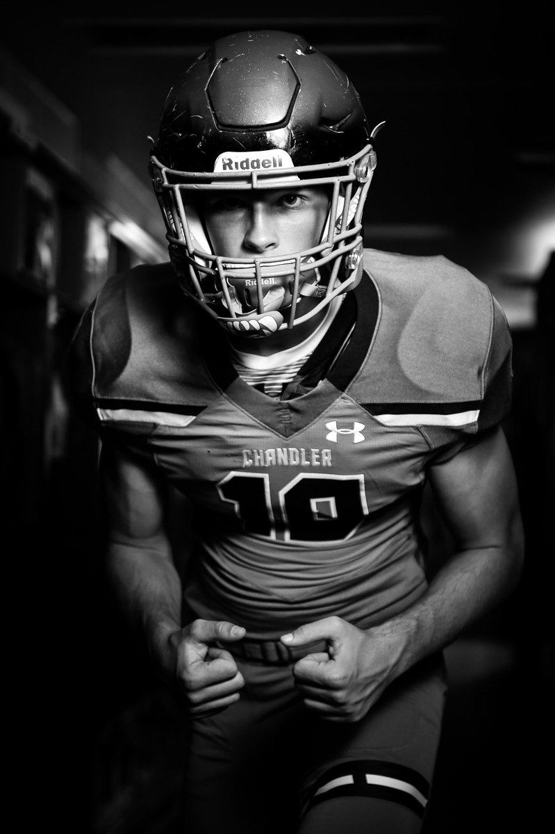ShannonLiebroc1's tweet photo. Where has the time gone? Canβt believe this kiddo will be graduating! Senior locker room session in the booksπ@LiebrockBrayden #seniorphotos #lockerroompics #alwaysmybaby https://t.co/XoD9IbyeYZ