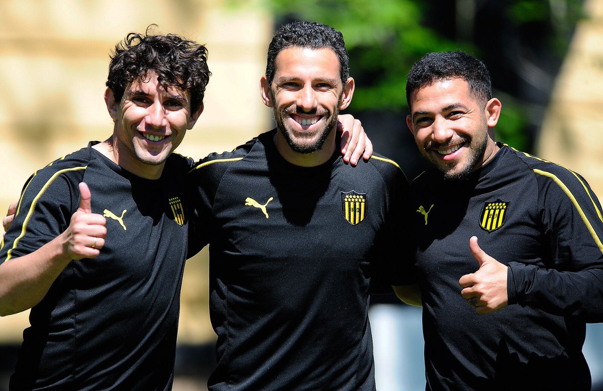 GarganoOfficial's tweet photo. Que linda salió jajaja 🤣 grandes los 2 Chiche y Maxi, amigos con mucho recorrido. Falta menos ⚽️💛🖤🔝 https://t.co/ZPED9U0kgi