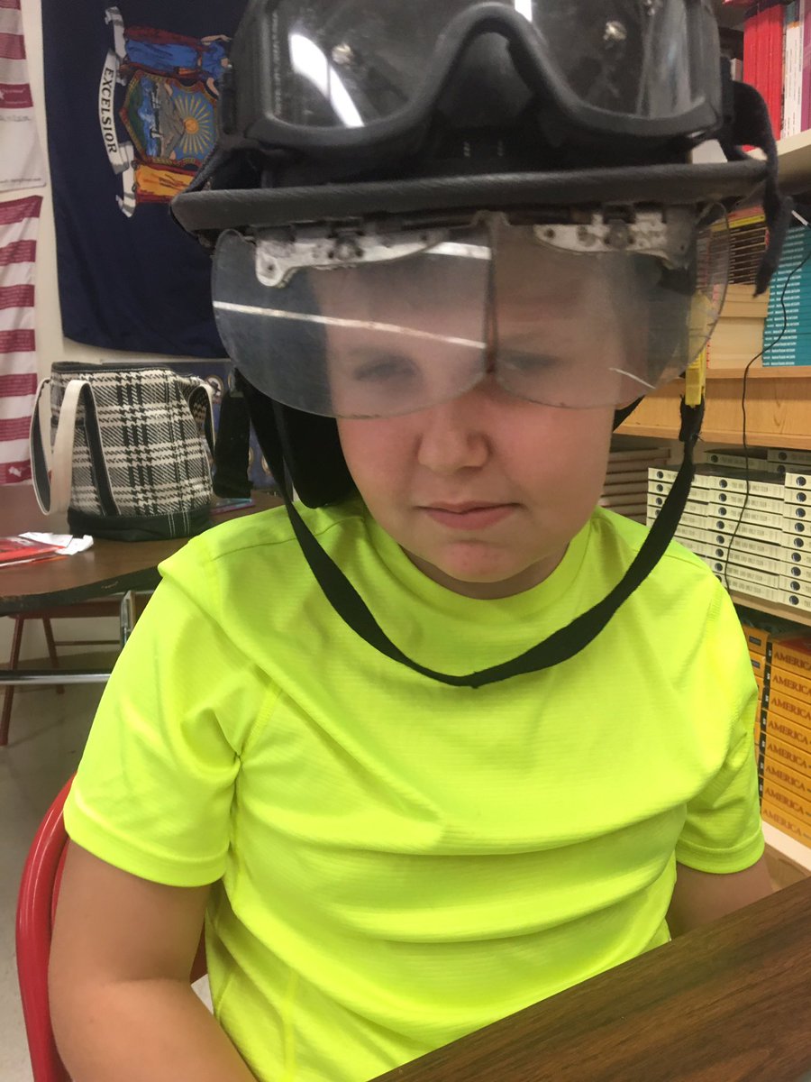 MrsMelAnnThomas's tweet photo. When you have a teacher who takes time out of class to talk about being a firefighter and makes a real life connection with the whole class... WINNING! Way to go Mr. K, you sharing stories and answering questions was the highlight of the day! @eric_koproski  #fultonraiders https://t.co/HbmCliSXDu