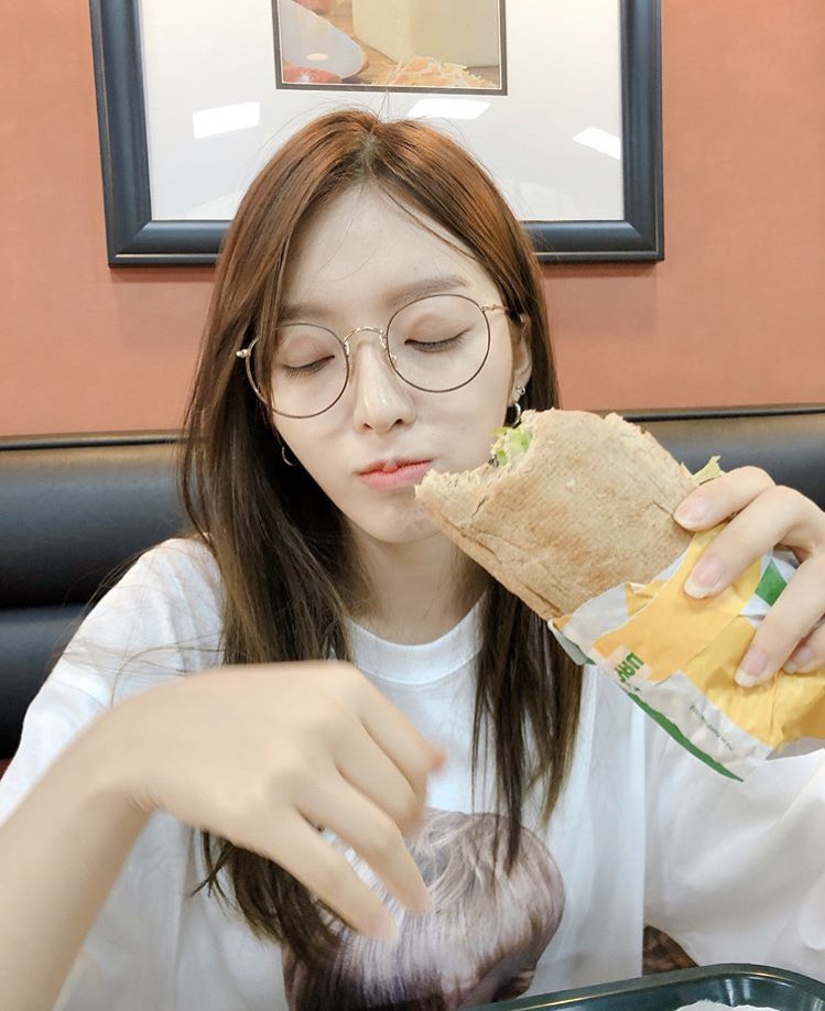 grlfriendchanmi's tweet photo. ⠀⠀
⠀⠀ ⠀⠀⠀ ⠀⠀ ⠀⠀ ⠀⠀ ➳ 🥪
⠀ https://t.co/SWtiQj5oDN