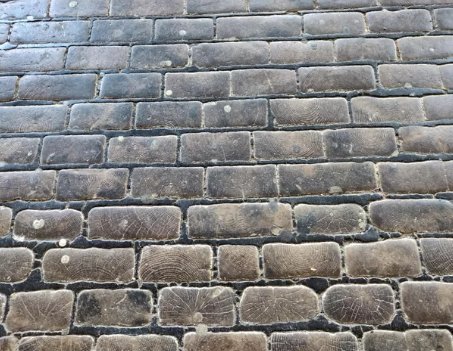 B_Approved's tweet photo. Bricks, but wood. https://t.co/VNx27397As