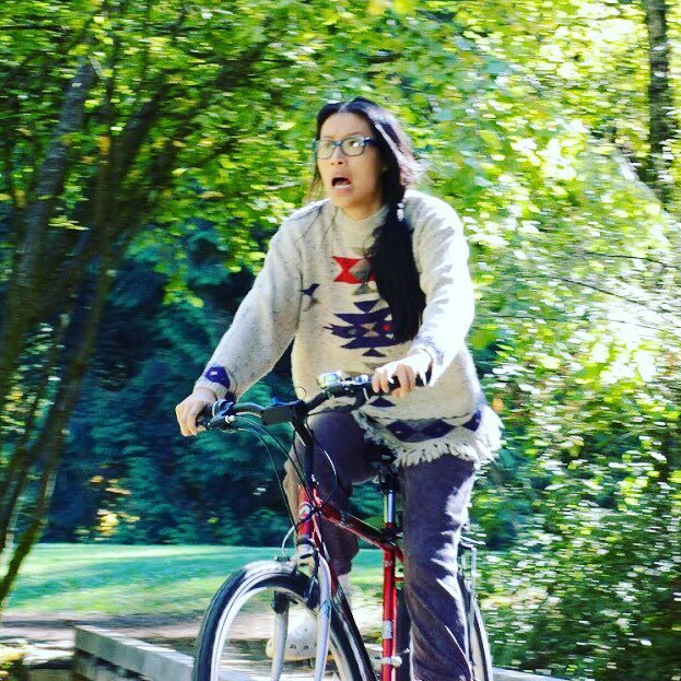 thisblowsshow's tweet photo. Barreling through the week like... 💥 .
#wcw #humpday #outtacontrol #worldonfire #sunny #tastethoughts #biketowork https://t.co/qjadllVnQi https://t.co/xQs9K67bc8