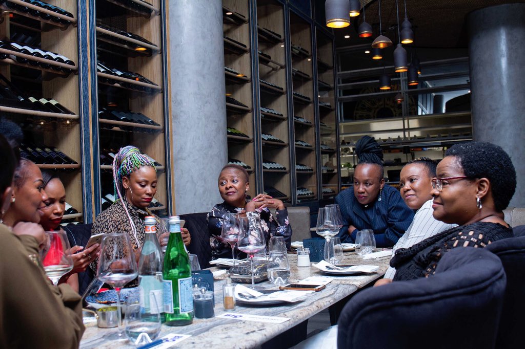 bloominsideout_'s tweet photo. BICONNECT GP #OpenDinner #BIOGP
.
Leveraging connection, expertise, resources to advance women!
.
The Future is Female
The Future is Africa
The Future is Now https://t.co/ypFnuuYCmM