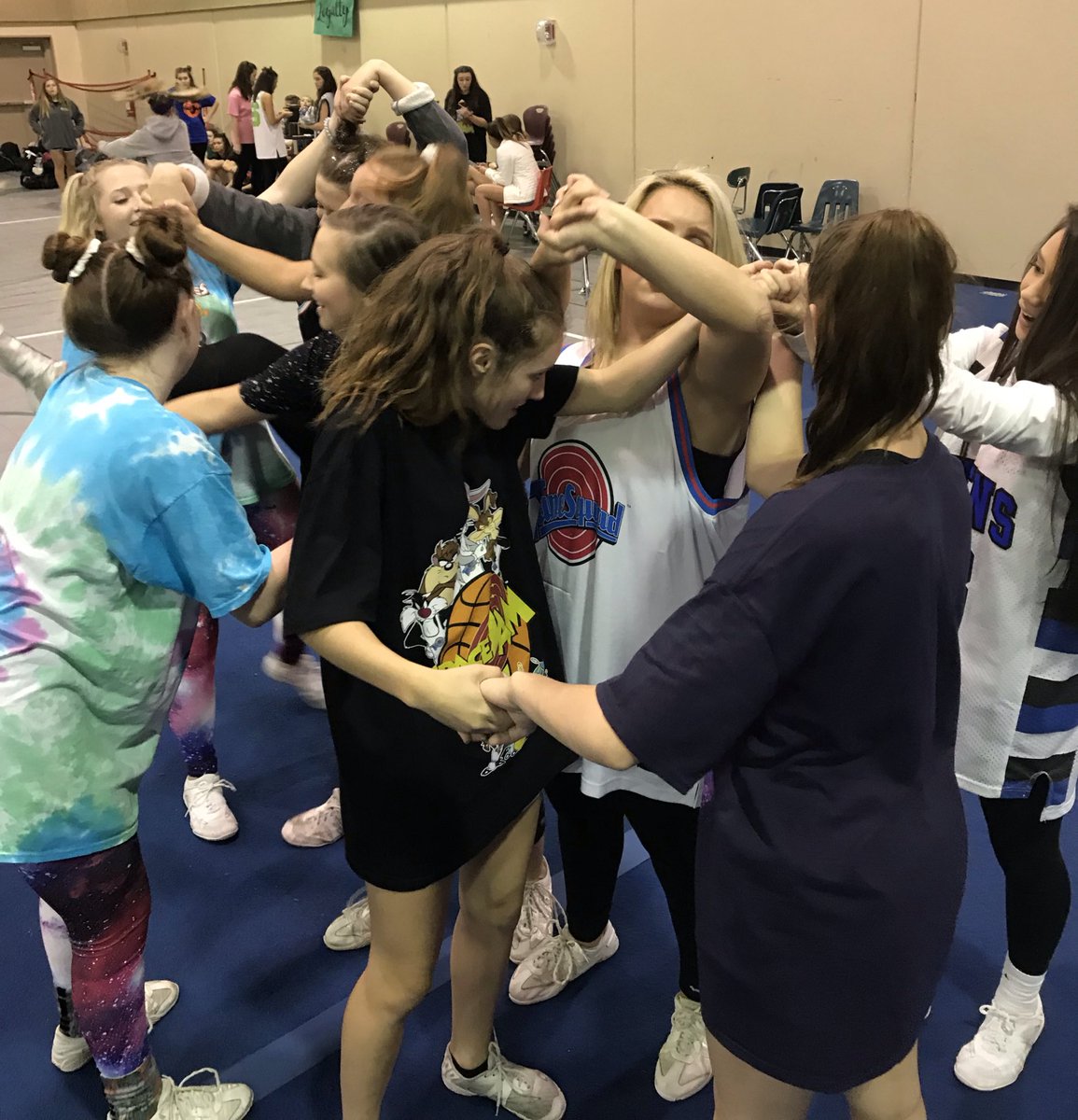 PointerCheer's tweet image. We 💚 Homecoming Week! #VbHoco2018 #VBHSCheer