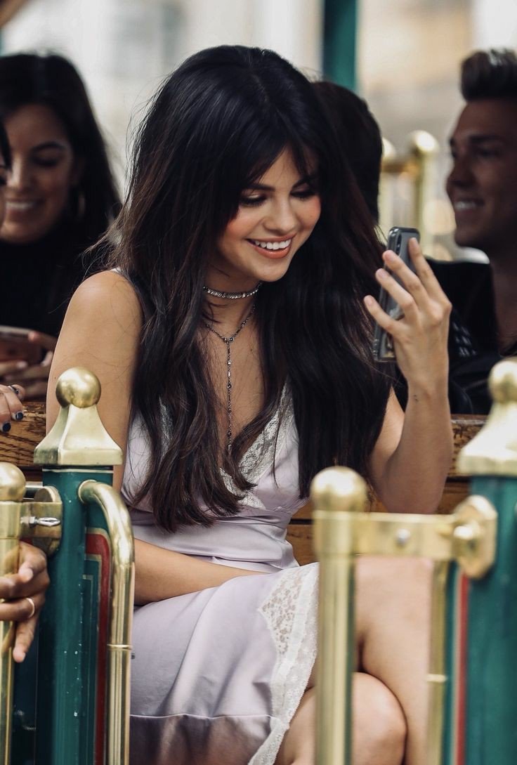 AilinMallette's tweet photo. "Las Personas como tu, Brillan hasta con el Alma Rota" ❤
Saldras de esta, como siempre pudiste hacerlo. Y te volveras mucho mas Fuerte de lo que eres❤
#PrayForSelena https://t.co/JJpkTHZiTf